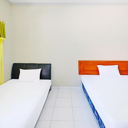 Collection O 91046 Hotel Remaja Indah Masamba Esterno foto