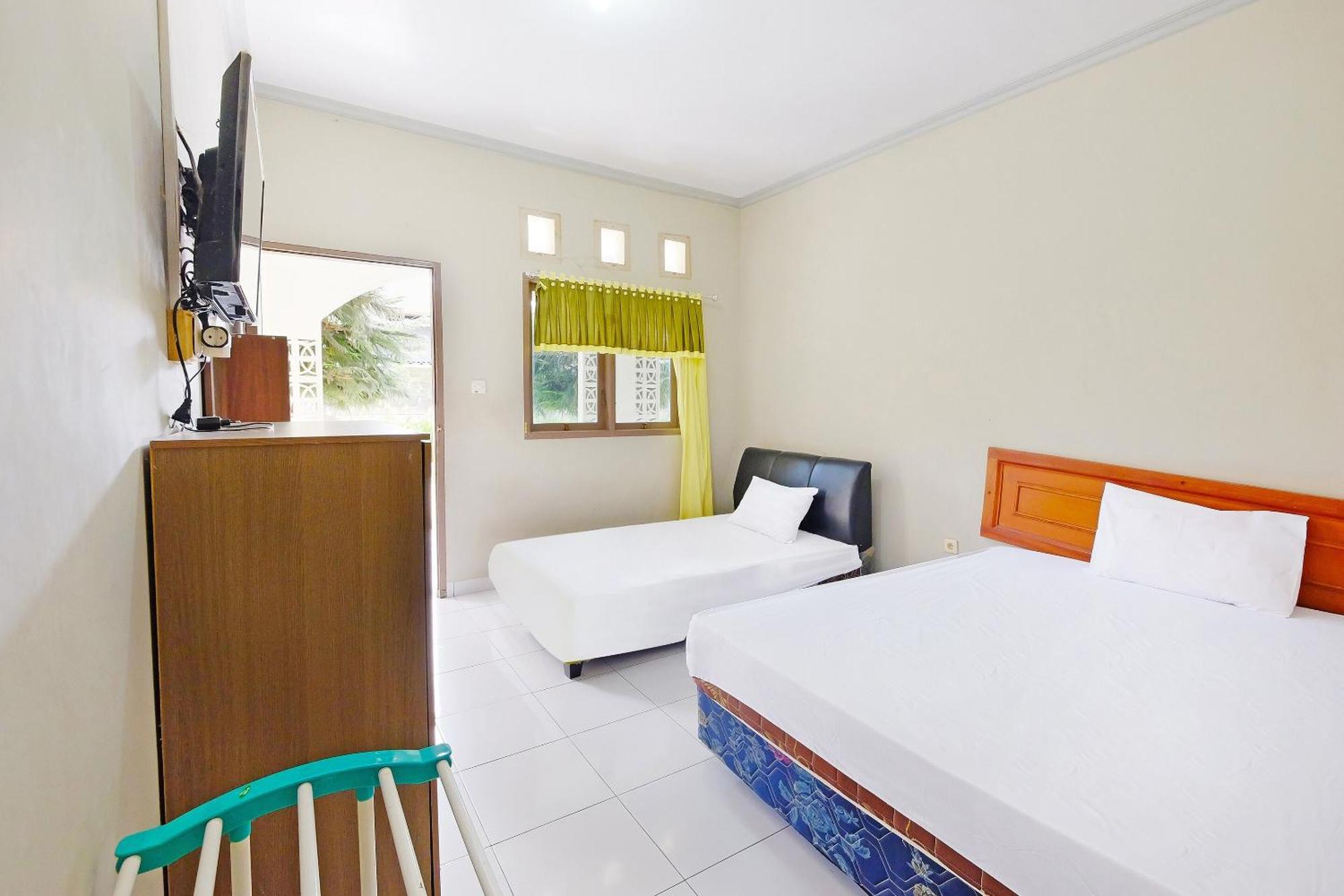 Collection O 91046 Hotel Remaja Indah Masamba Esterno foto