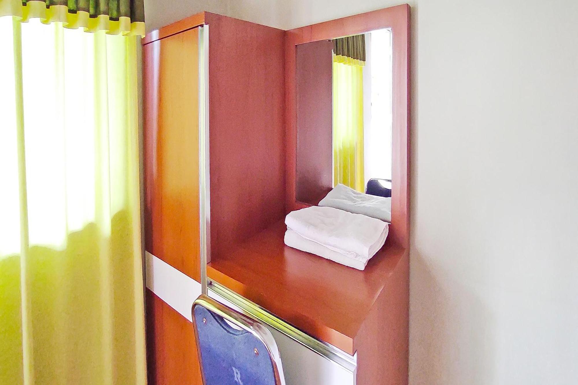 Collection O 91046 Hotel Remaja Indah Masamba Esterno foto